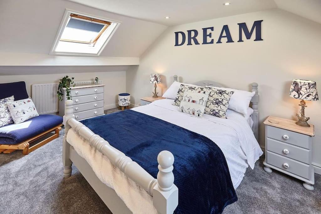 Sea Urchin Villa Whitby Exterior foto