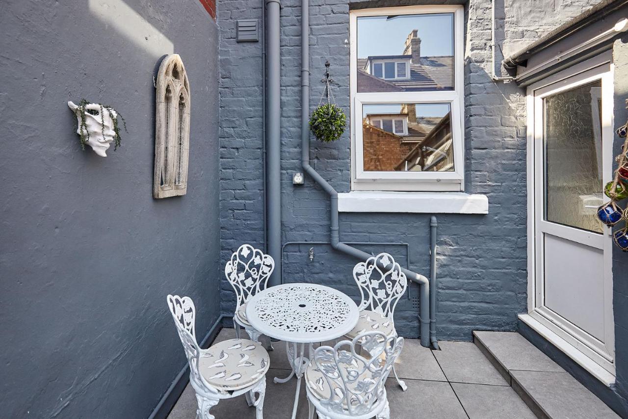 Sea Urchin Villa Whitby Exterior foto